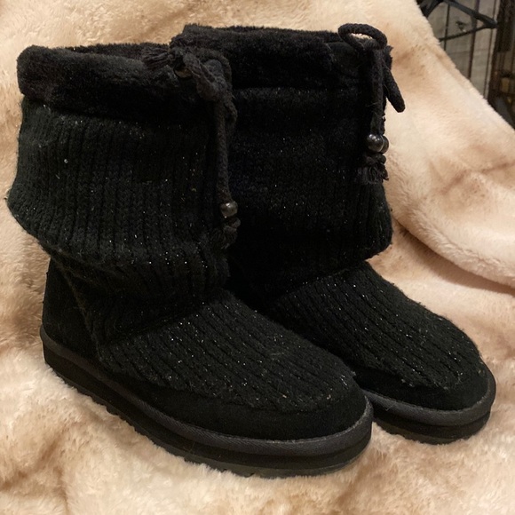 Skechers Shoes - 🔥Skechers Black Sweater Boots with Silver sparkles and tie front  size 8.5